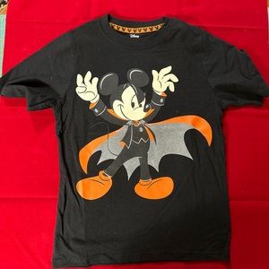 Halloween Family tee’s Boy’s SZ 10/12 Disney Glow in the Dark preowned w/tags